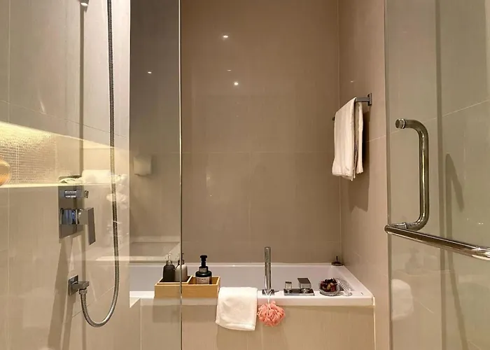 Stylish Modern 1br - Bts Phrom Phong - Ultra Fast Wifi Apartment Bangkok