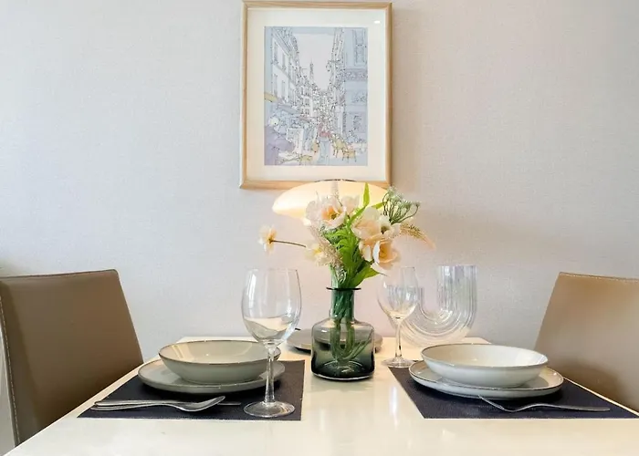 Stylish Modern 1br - Bts Phrom Phong - Ultra Fast Wifi Apartment